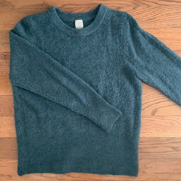 H&M Sweater - Picture 2 of 4